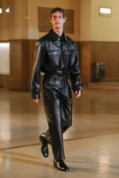 Look 23